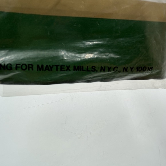 VTG New Swedish  Christmas Tablecloth 1980s Holiday 54x90 Plastic‎ Never Opened - Picture 7 of 7